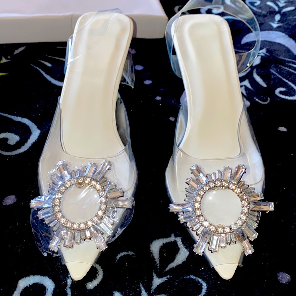 Pointed Diamond heels